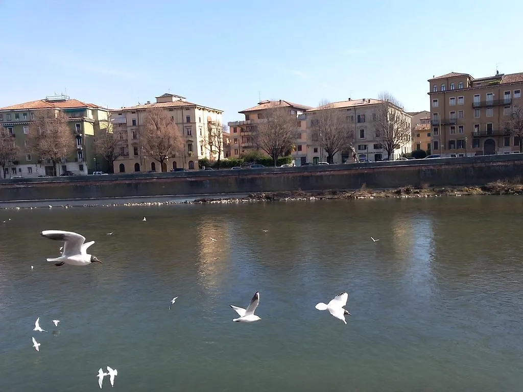 Ai Gabbiani Bed & Breakfast Verona Guest house